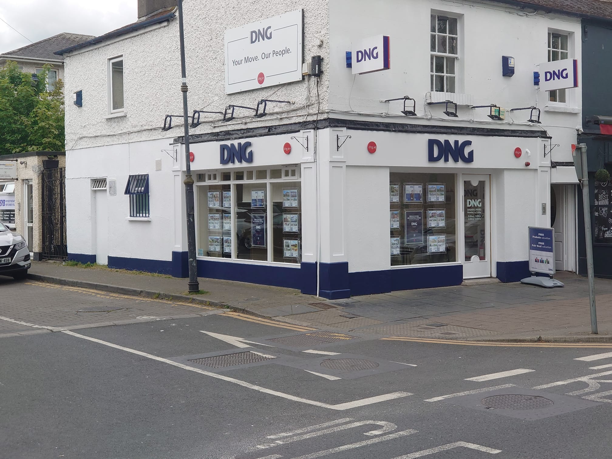 Shopfront and retail maintenance painting by David Craine Painting